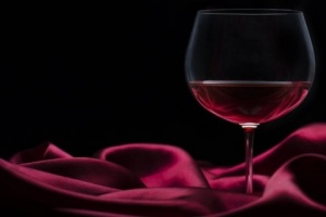 来宾夜总会招聘模特,保底加补薪资丰厚空房有贴