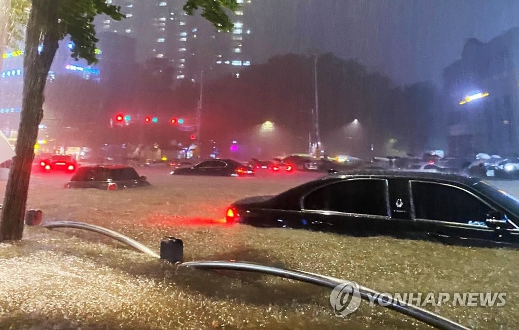 韩国首尔等中部地区的暴雨已造成7人死亡，6人失踪，9人受伤-恩威信息网